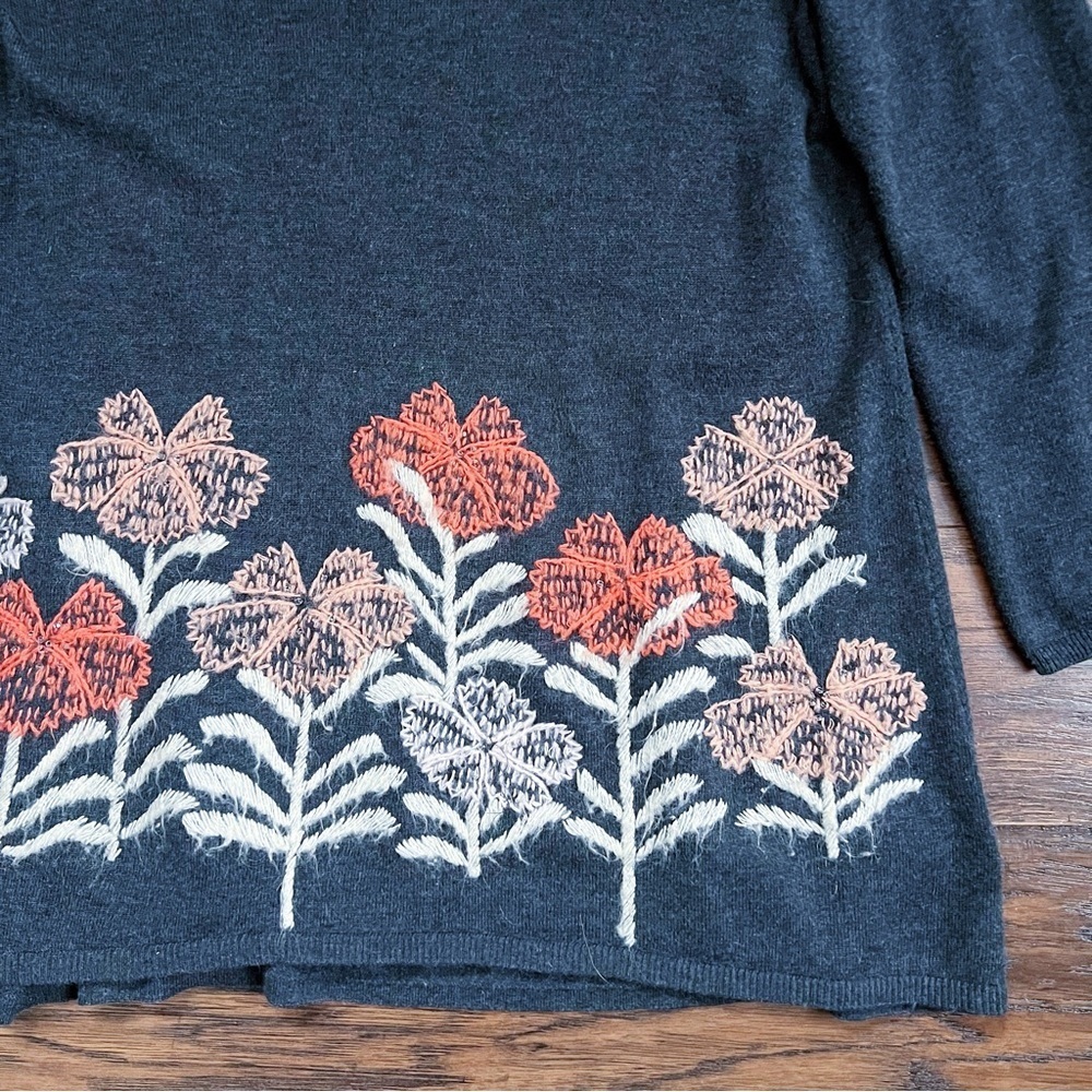 Knitted & Knotted • Anthro Kilda Sweater grey orange floral embroidered pullover - Picture 4 of 10